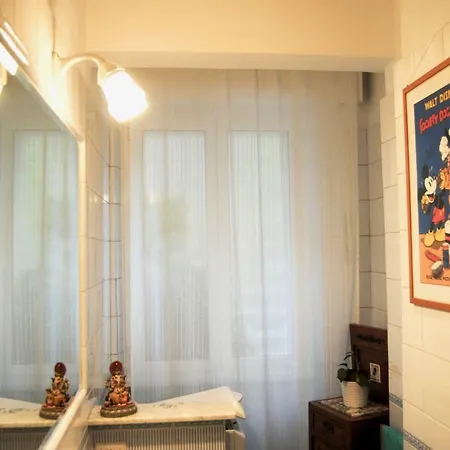 Famiglia Poggi, The Flying Hippo Apartment *